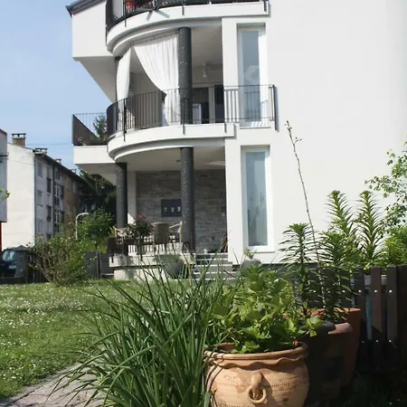 Lgp Exclusive * Bihac